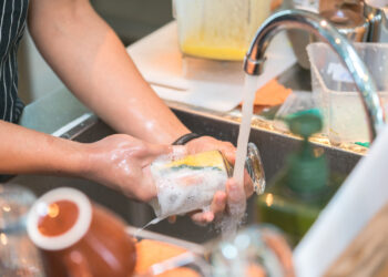 Tips for easier dish cleaning